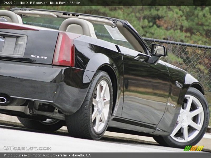 Black Raven / Shale 2005 Cadillac XLR Roadster