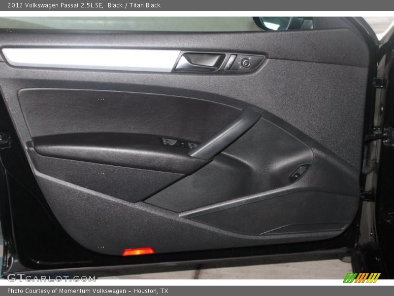 Black / Titan Black 2012 Volkswagen Passat 2.5L SE