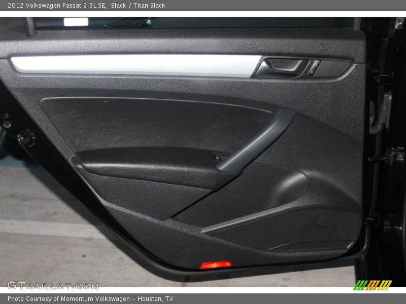 Black / Titan Black 2012 Volkswagen Passat 2.5L SE