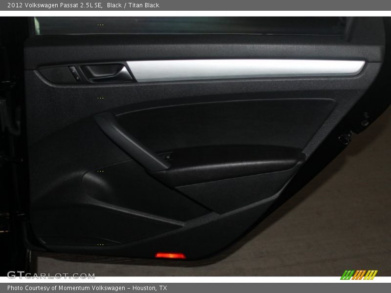 Black / Titan Black 2012 Volkswagen Passat 2.5L SE