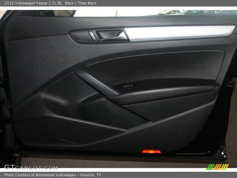 Black / Titan Black 2012 Volkswagen Passat 2.5L SE
