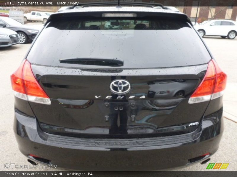 Black / Ivory 2011 Toyota Venza V6 AWD