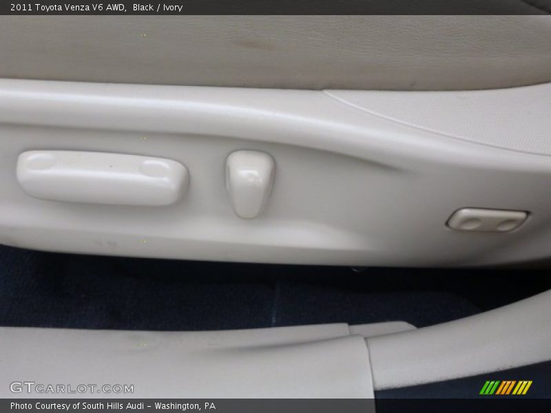 Black / Ivory 2011 Toyota Venza V6 AWD