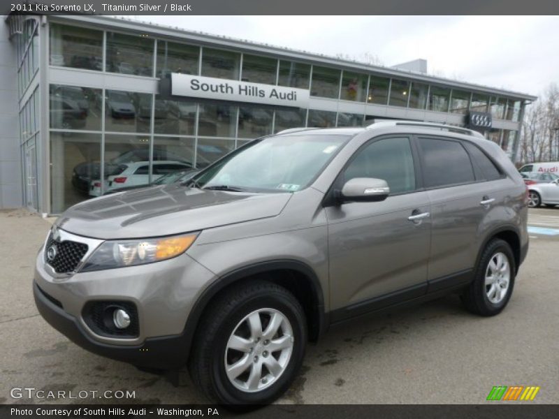 Titanium Silver / Black 2011 Kia Sorento LX