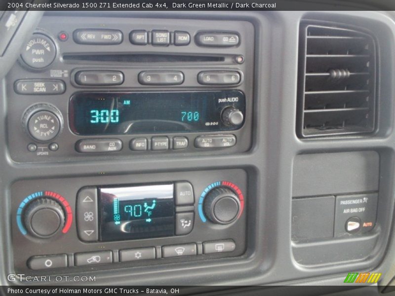 Dark Green Metallic / Dark Charcoal 2004 Chevrolet Silverado 1500 Z71 Extended Cab 4x4