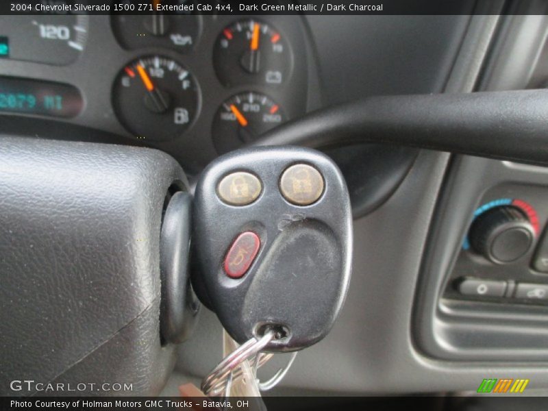 Dark Green Metallic / Dark Charcoal 2004 Chevrolet Silverado 1500 Z71 Extended Cab 4x4