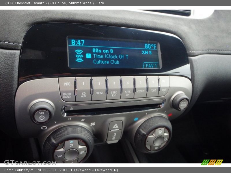 Controls of 2014 Camaro Z/28 Coupe