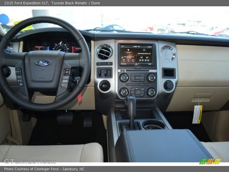 Tuxedo Black Metallic / Dune 2015 Ford Expedition XLT