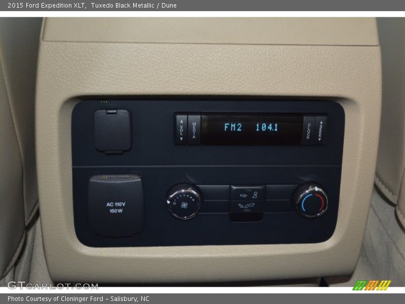 Tuxedo Black Metallic / Dune 2015 Ford Expedition XLT