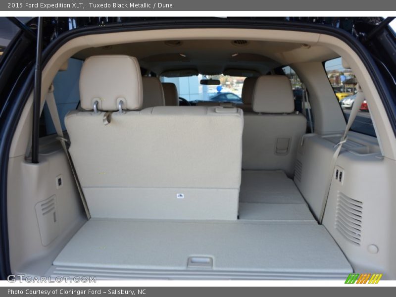 Tuxedo Black Metallic / Dune 2015 Ford Expedition XLT
