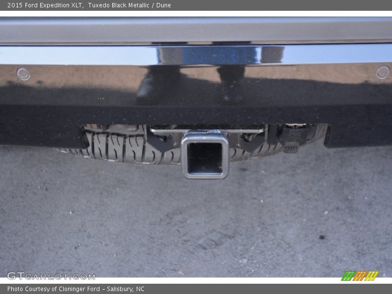 Tuxedo Black Metallic / Dune 2015 Ford Expedition XLT
