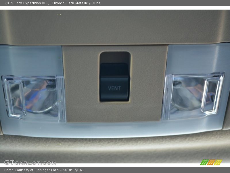 Tuxedo Black Metallic / Dune 2015 Ford Expedition XLT