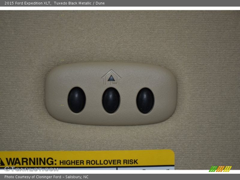 Tuxedo Black Metallic / Dune 2015 Ford Expedition XLT
