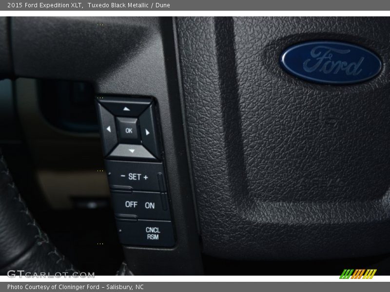 Tuxedo Black Metallic / Dune 2015 Ford Expedition XLT