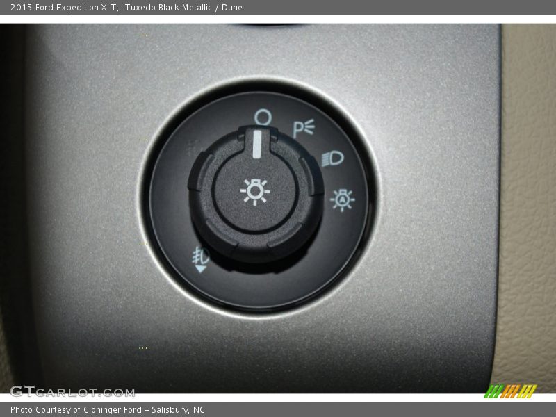 Tuxedo Black Metallic / Dune 2015 Ford Expedition XLT