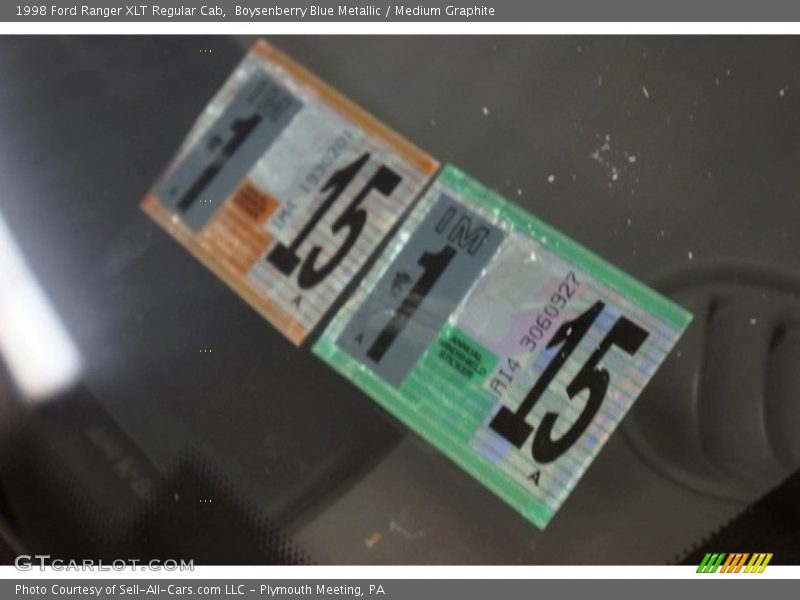 Boysenberry Blue Metallic / Medium Graphite 1998 Ford Ranger XLT Regular Cab