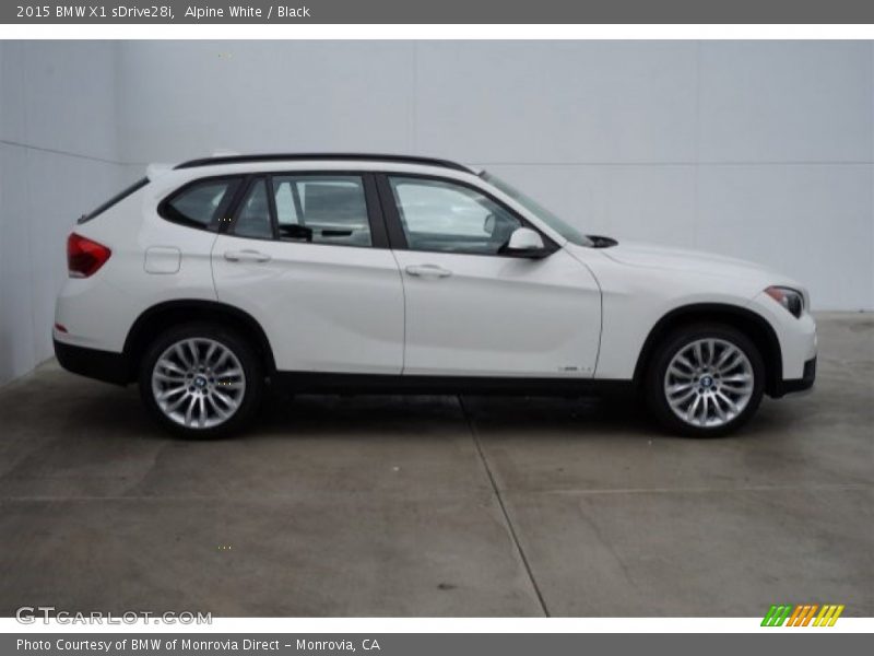 Alpine White / Black 2015 BMW X1 sDrive28i