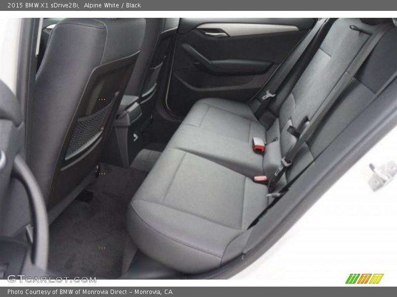 Alpine White / Black 2015 BMW X1 sDrive28i