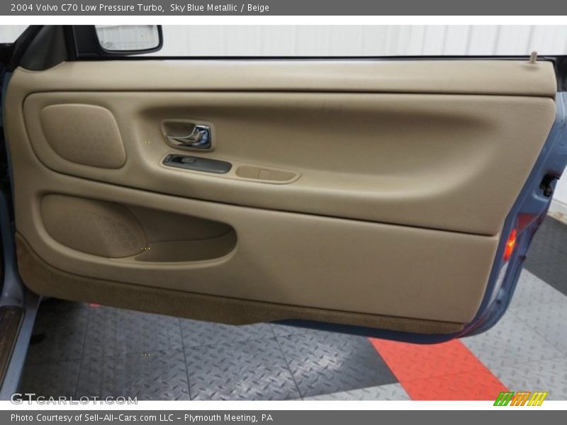 Sky Blue Metallic / Beige 2004 Volvo C70 Low Pressure Turbo