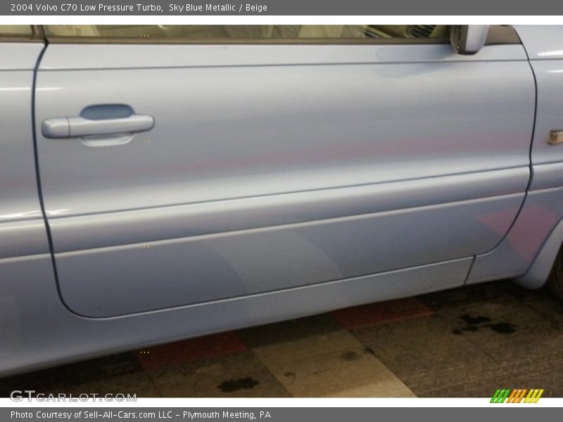 Sky Blue Metallic / Beige 2004 Volvo C70 Low Pressure Turbo