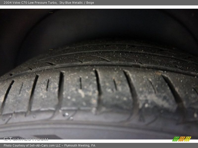 Sky Blue Metallic / Beige 2004 Volvo C70 Low Pressure Turbo