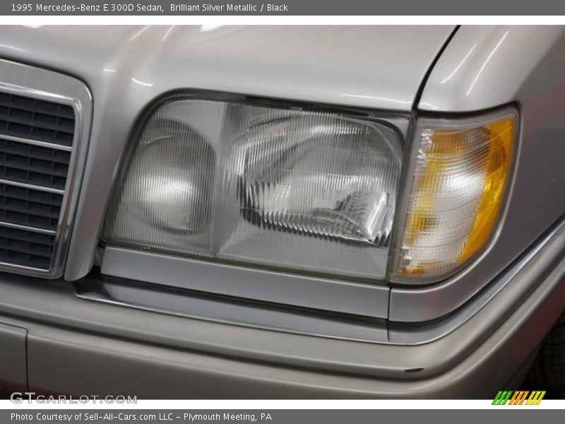 Brilliant Silver Metallic / Black 1995 Mercedes-Benz E 300D Sedan