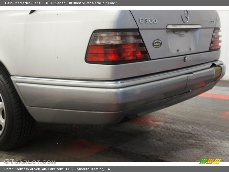 Brilliant Silver Metallic / Black 1995 Mercedes-Benz E 300D Sedan