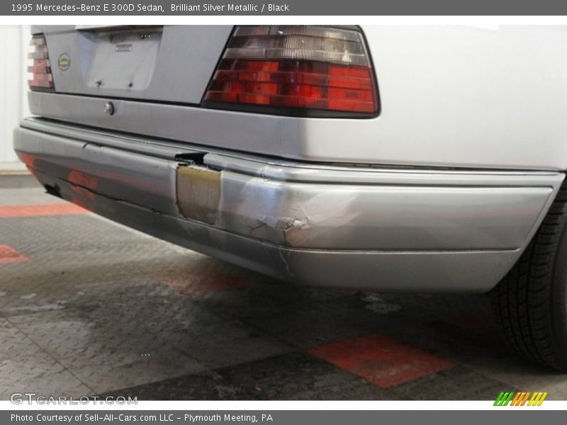 Brilliant Silver Metallic / Black 1995 Mercedes-Benz E 300D Sedan