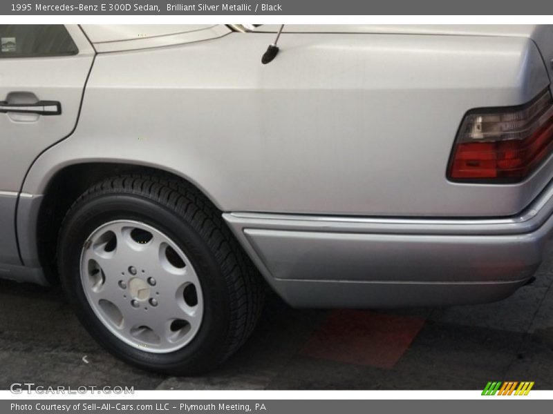 Brilliant Silver Metallic / Black 1995 Mercedes-Benz E 300D Sedan
