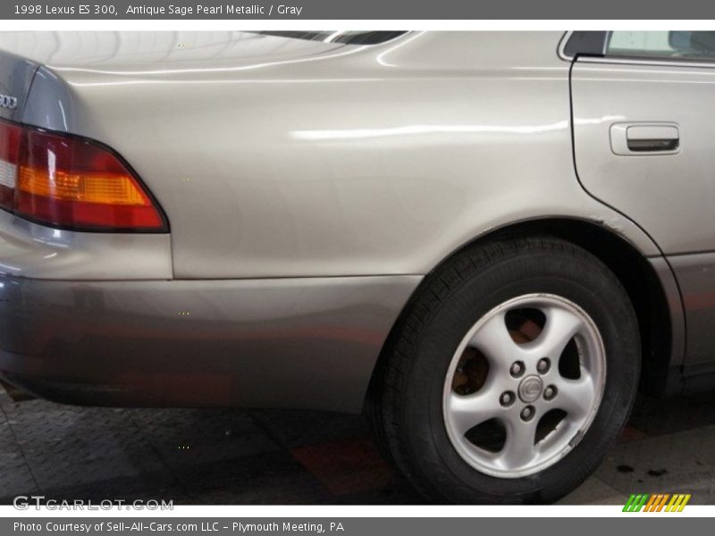Antique Sage Pearl Metallic / Gray 1998 Lexus ES 300