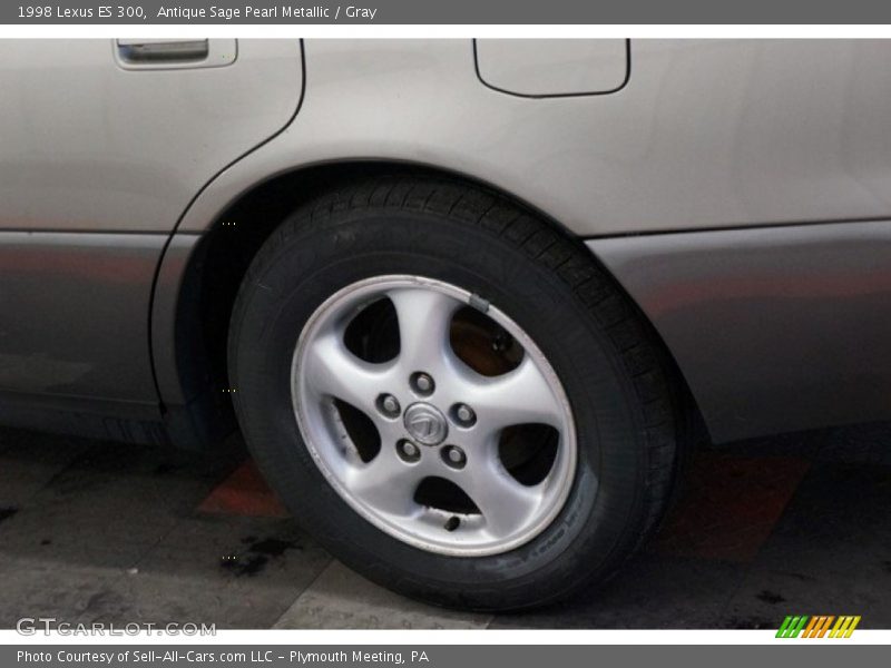 Antique Sage Pearl Metallic / Gray 1998 Lexus ES 300