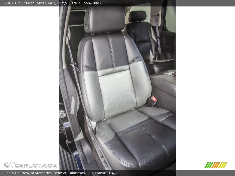 Onyx Black / Ebony Black 2007 GMC Yukon Denali AWD