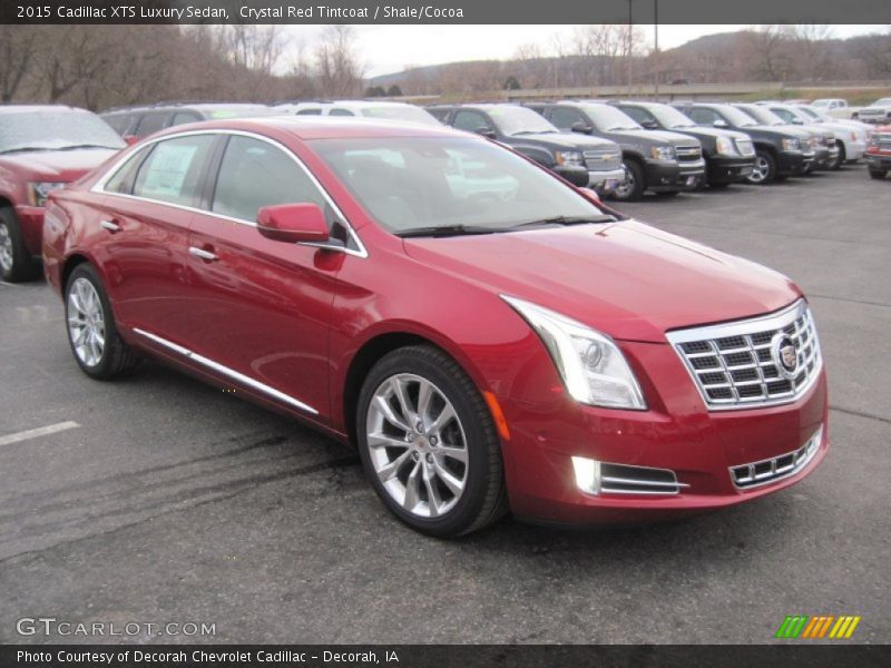 Front 3/4 View of 2015 XTS Luxury Sedan