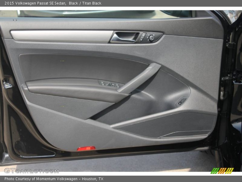 Black / Titan Black 2015 Volkswagen Passat SE Sedan