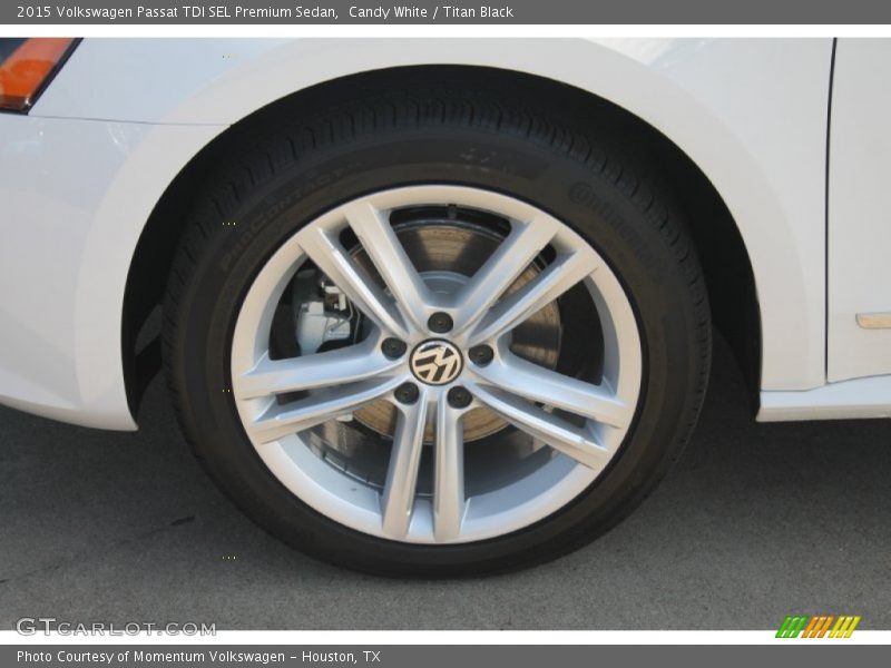 Candy White / Titan Black 2015 Volkswagen Passat TDI SEL Premium Sedan