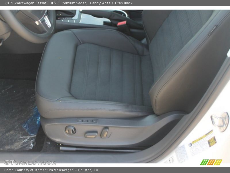 Candy White / Titan Black 2015 Volkswagen Passat TDI SEL Premium Sedan