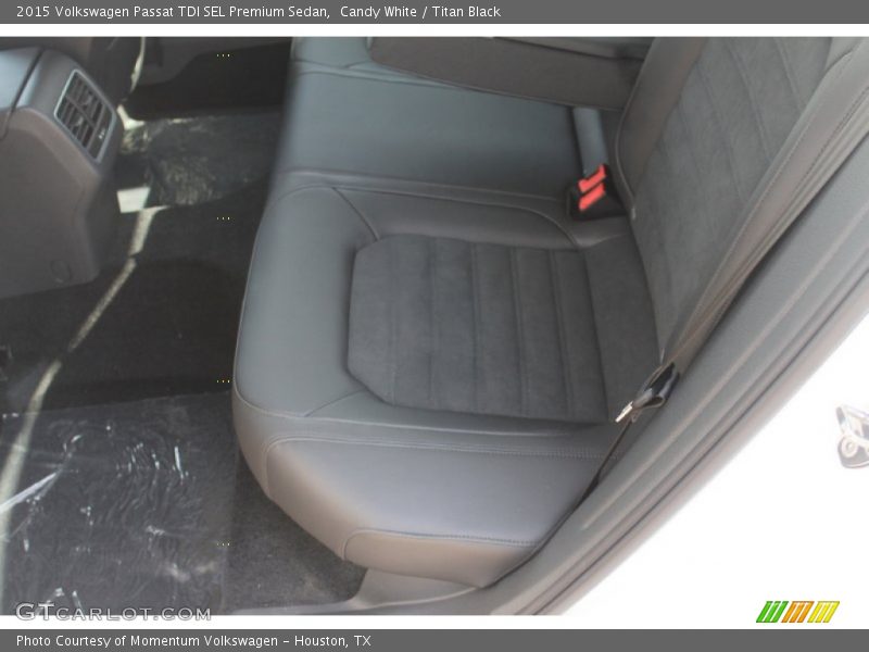 Candy White / Titan Black 2015 Volkswagen Passat TDI SEL Premium Sedan