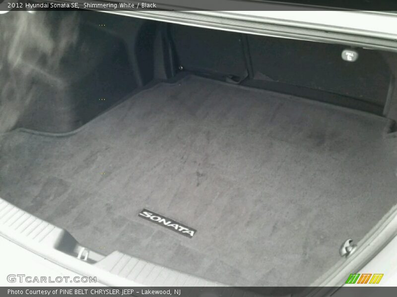 Shimmering White / Black 2012 Hyundai Sonata SE