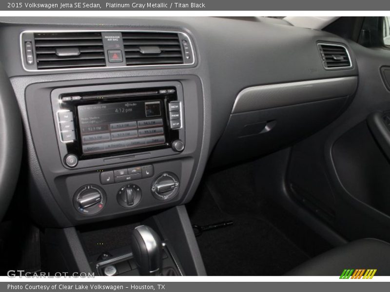 Platinum Gray Metallic / Titan Black 2015 Volkswagen Jetta SE Sedan