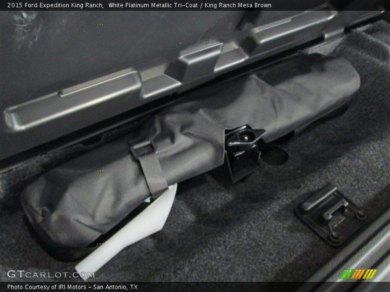 White Platinum Metallic Tri-Coat / King Ranch Mesa Brown 2015 Ford Expedition King Ranch