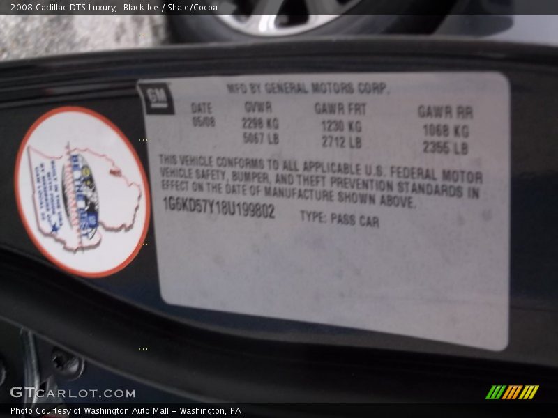Black Ice / Shale/Cocoa 2008 Cadillac DTS Luxury