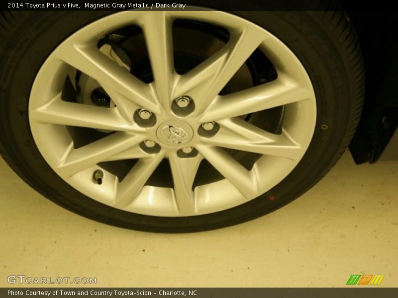 Magnetic Gray Metallic / Dark Gray 2014 Toyota Prius v Five