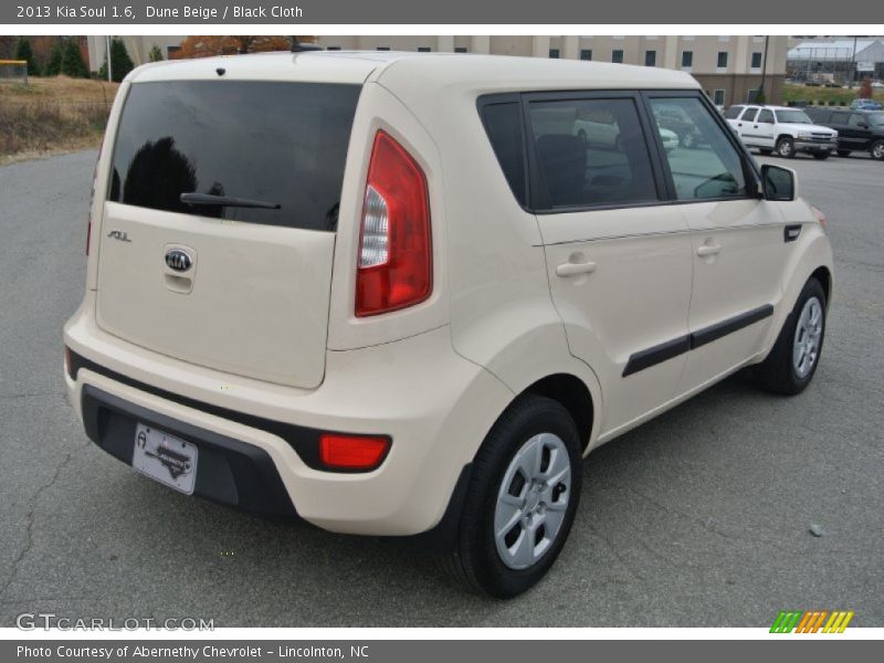 Dune Beige / Black Cloth 2013 Kia Soul 1.6