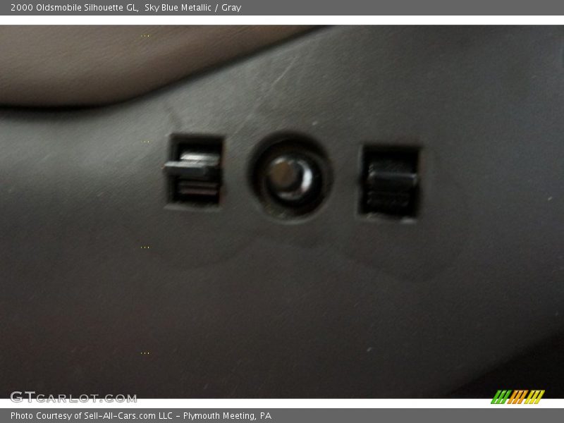 Sky Blue Metallic / Gray 2000 Oldsmobile Silhouette GL