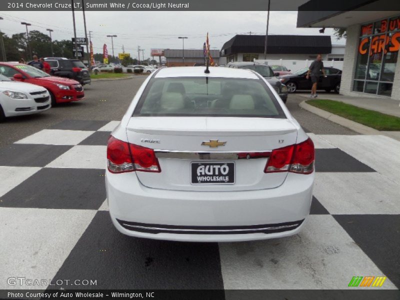 Summit White / Cocoa/Light Neutral 2014 Chevrolet Cruze LT