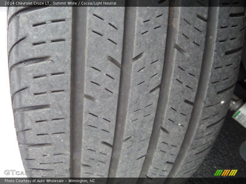 Summit White / Cocoa/Light Neutral 2014 Chevrolet Cruze LT
