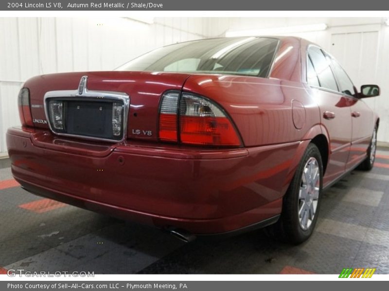 Autumn Red Metallic / Shale/Dove 2004 Lincoln LS V8