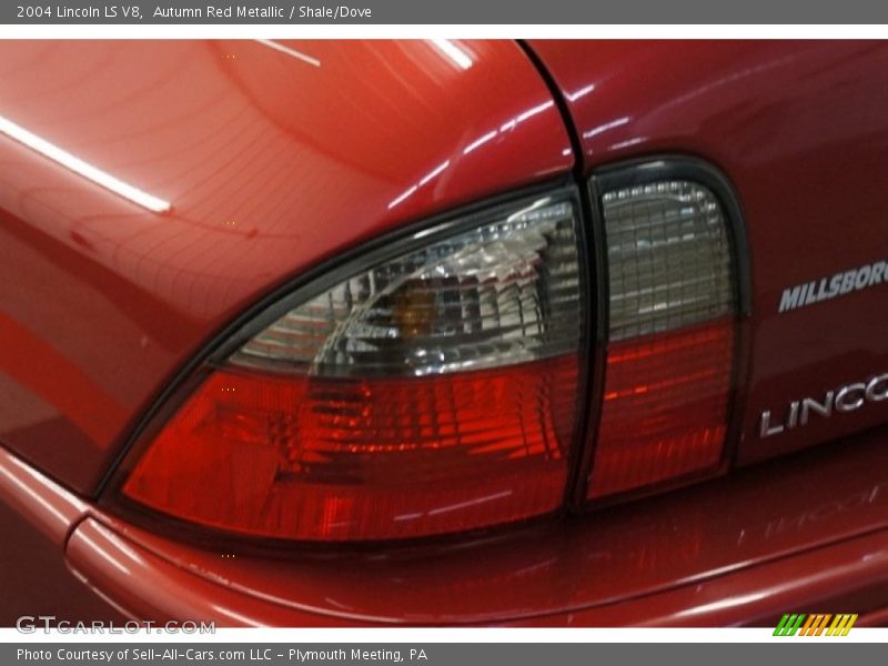Autumn Red Metallic / Shale/Dove 2004 Lincoln LS V8