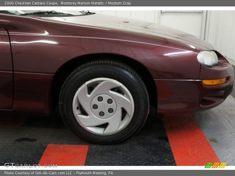 Monterey Maroon Metallic / Medium Gray 2000 Chevrolet Camaro Coupe