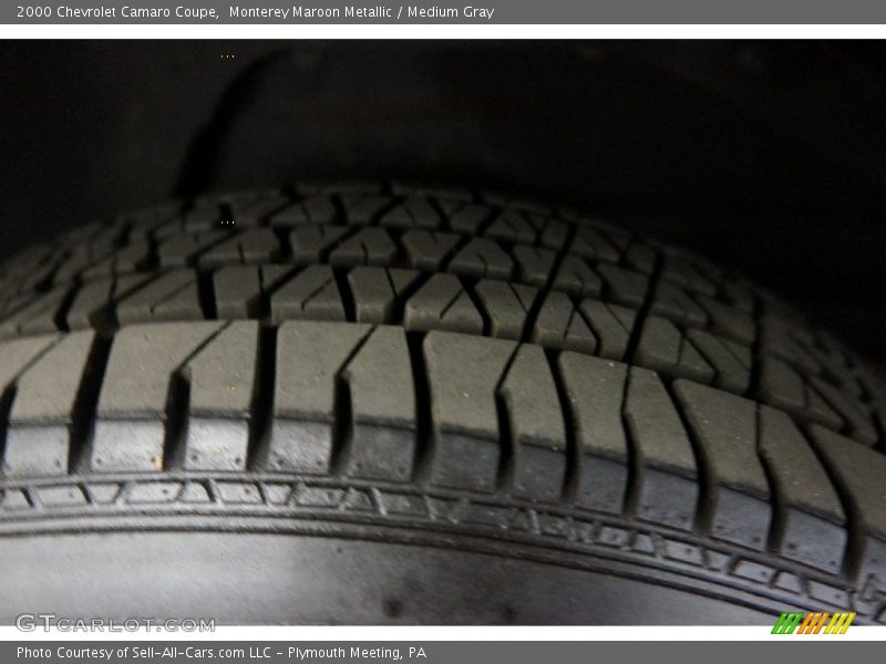 Monterey Maroon Metallic / Medium Gray 2000 Chevrolet Camaro Coupe